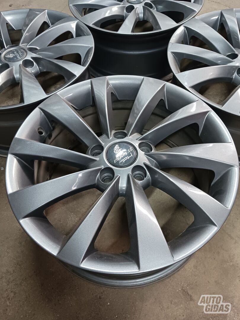 HRE light alloy R17 rims