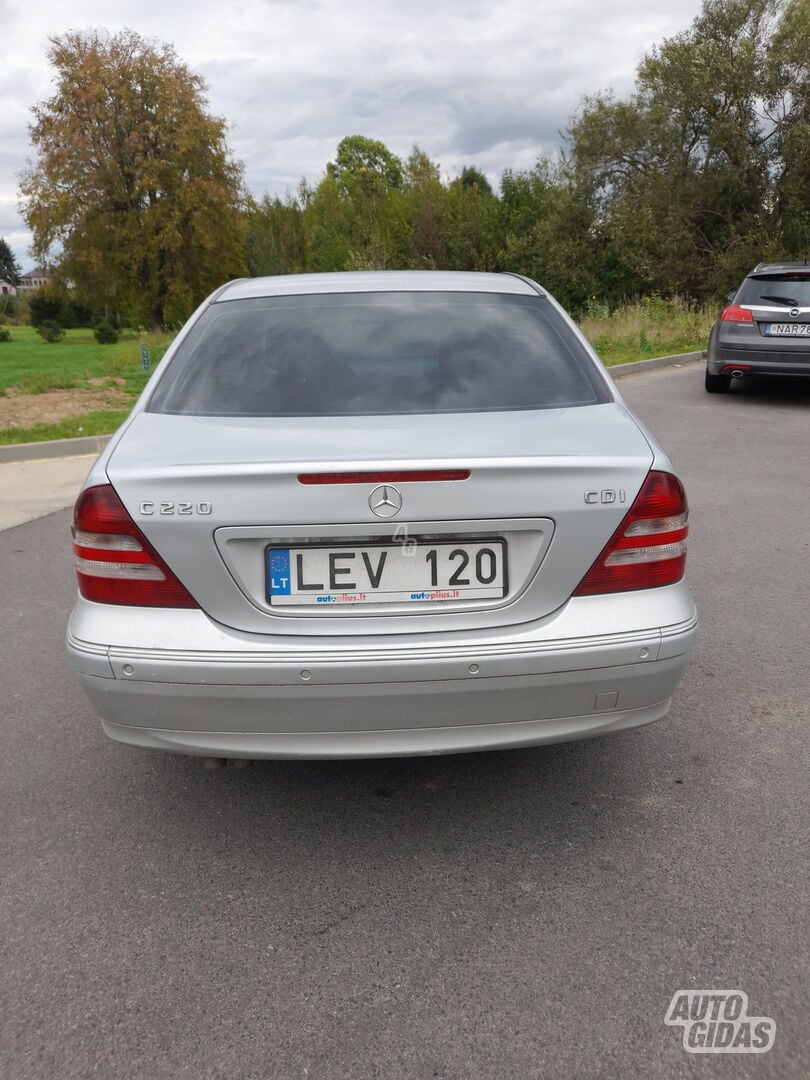 Mercedes-Benz C 220 2006 г Седан