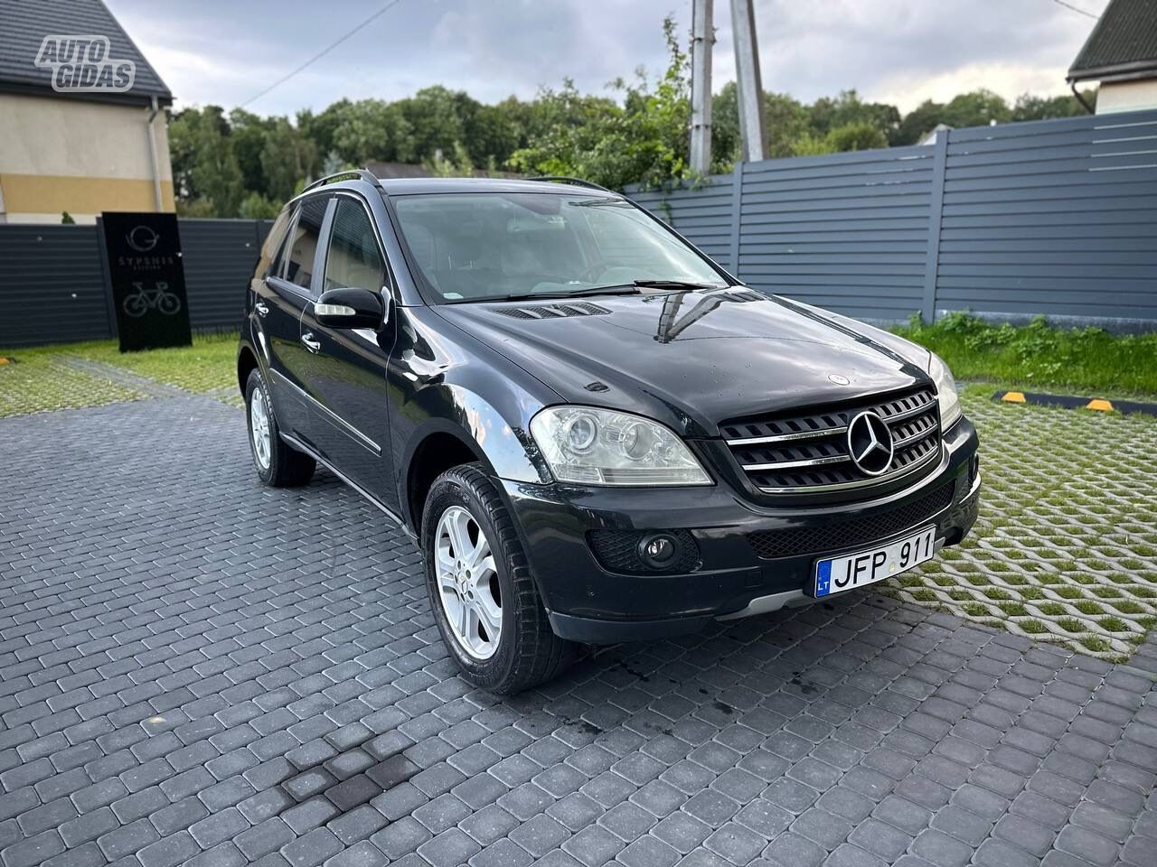 Mercedes-Benz ML 280 2008 г Внедорожник / Кроссовер