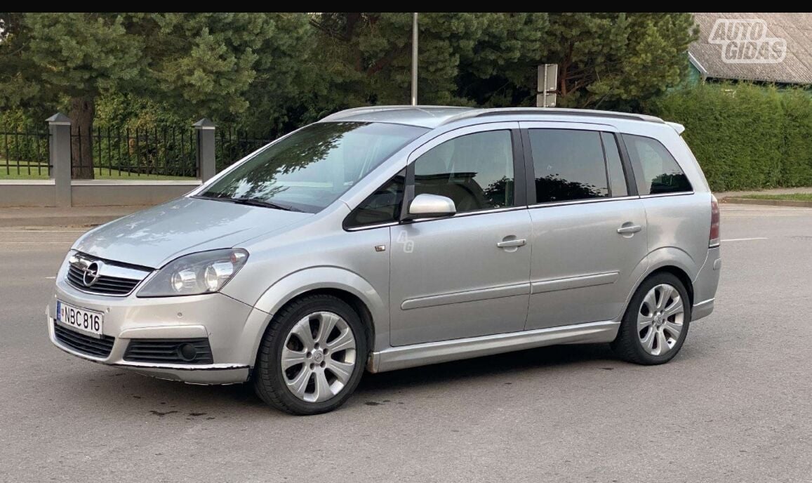 Opel Zafira 2005 y Van