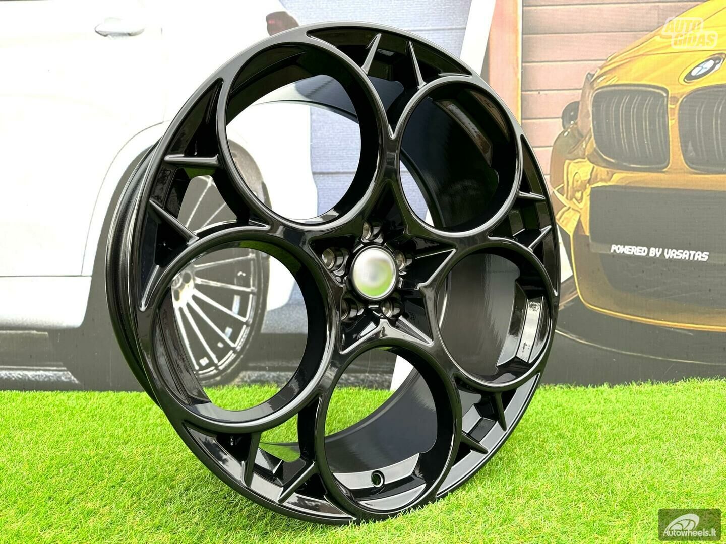 Autowheels Alfa Romeo Stelvio Style lengvojo lydinio R18 ratlankiai