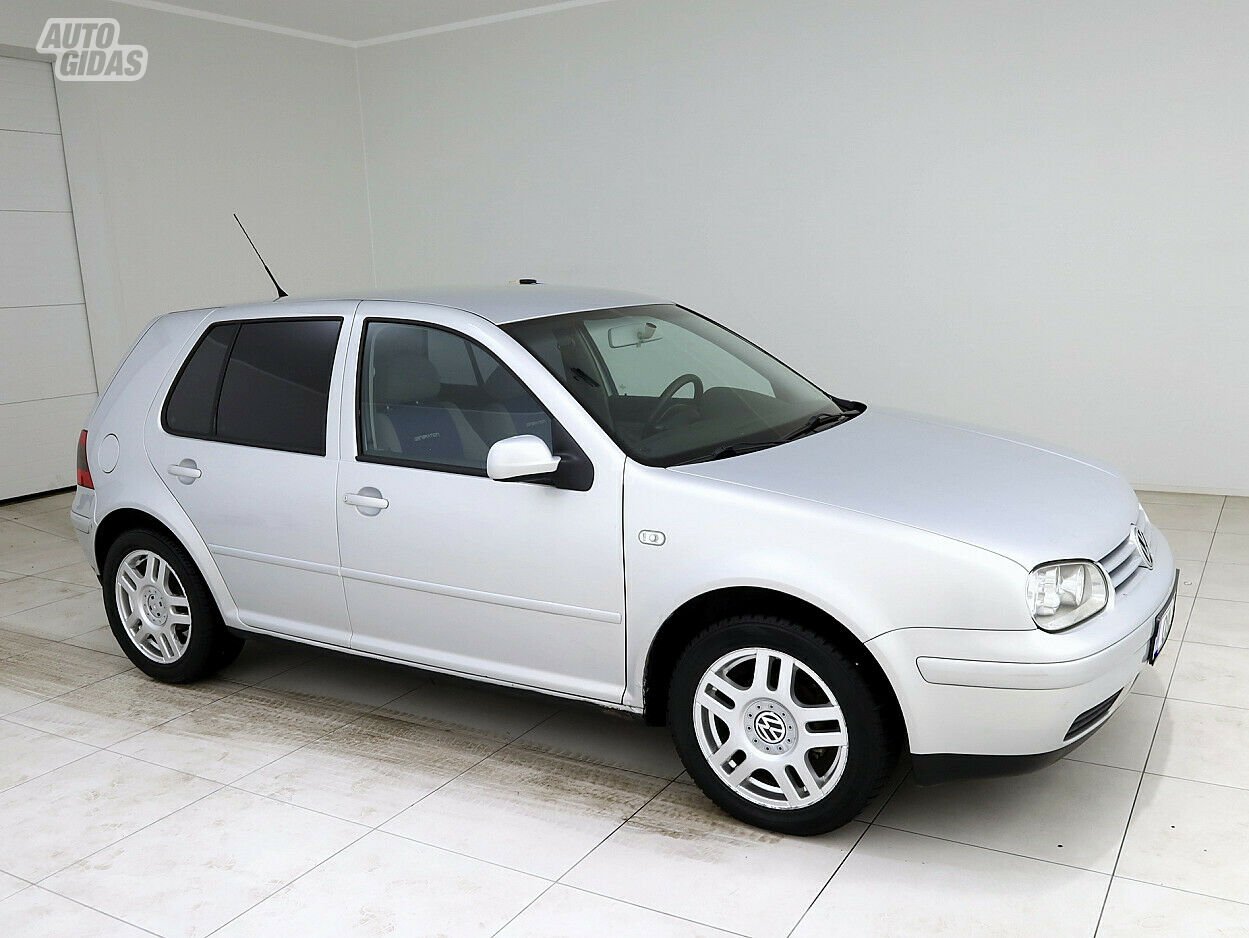 Volkswagen Golf 2000 m Hečbekas