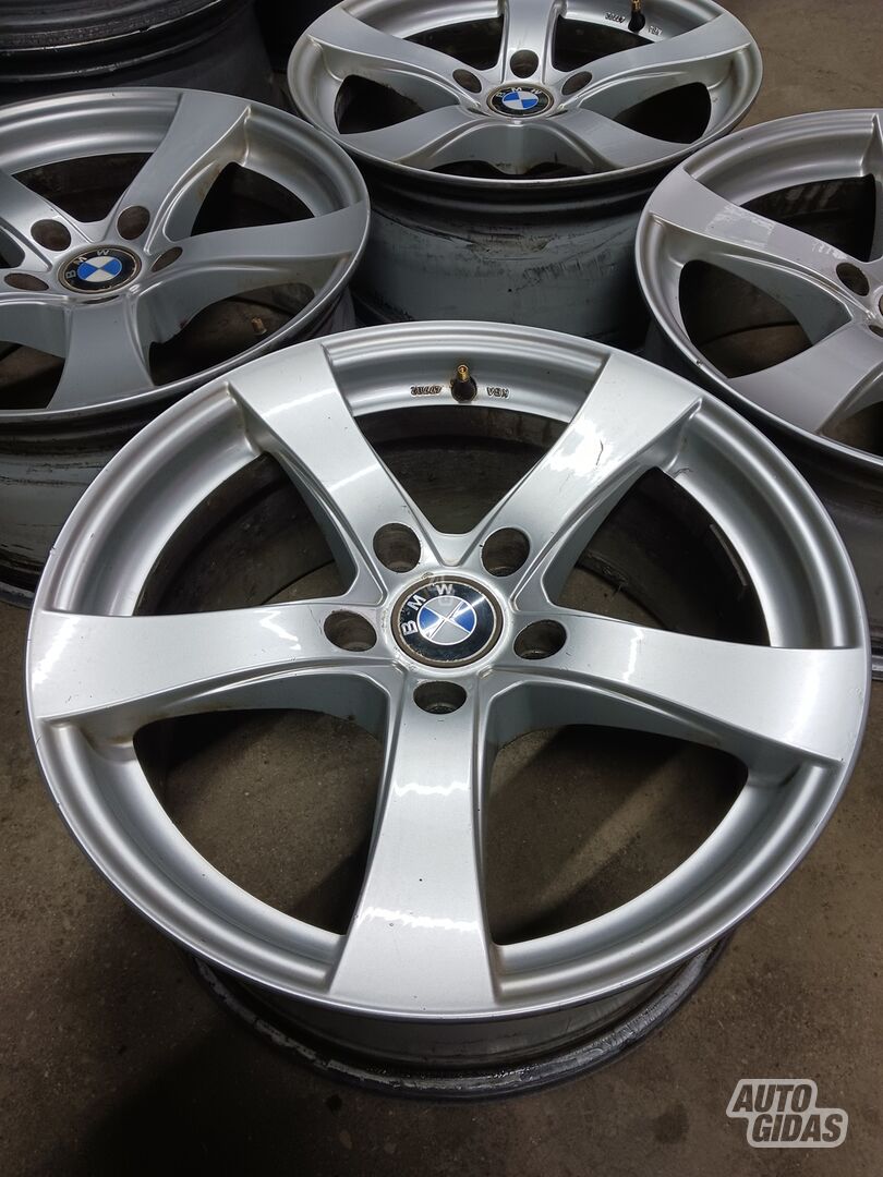 Dezent 530 light alloy R17 rims