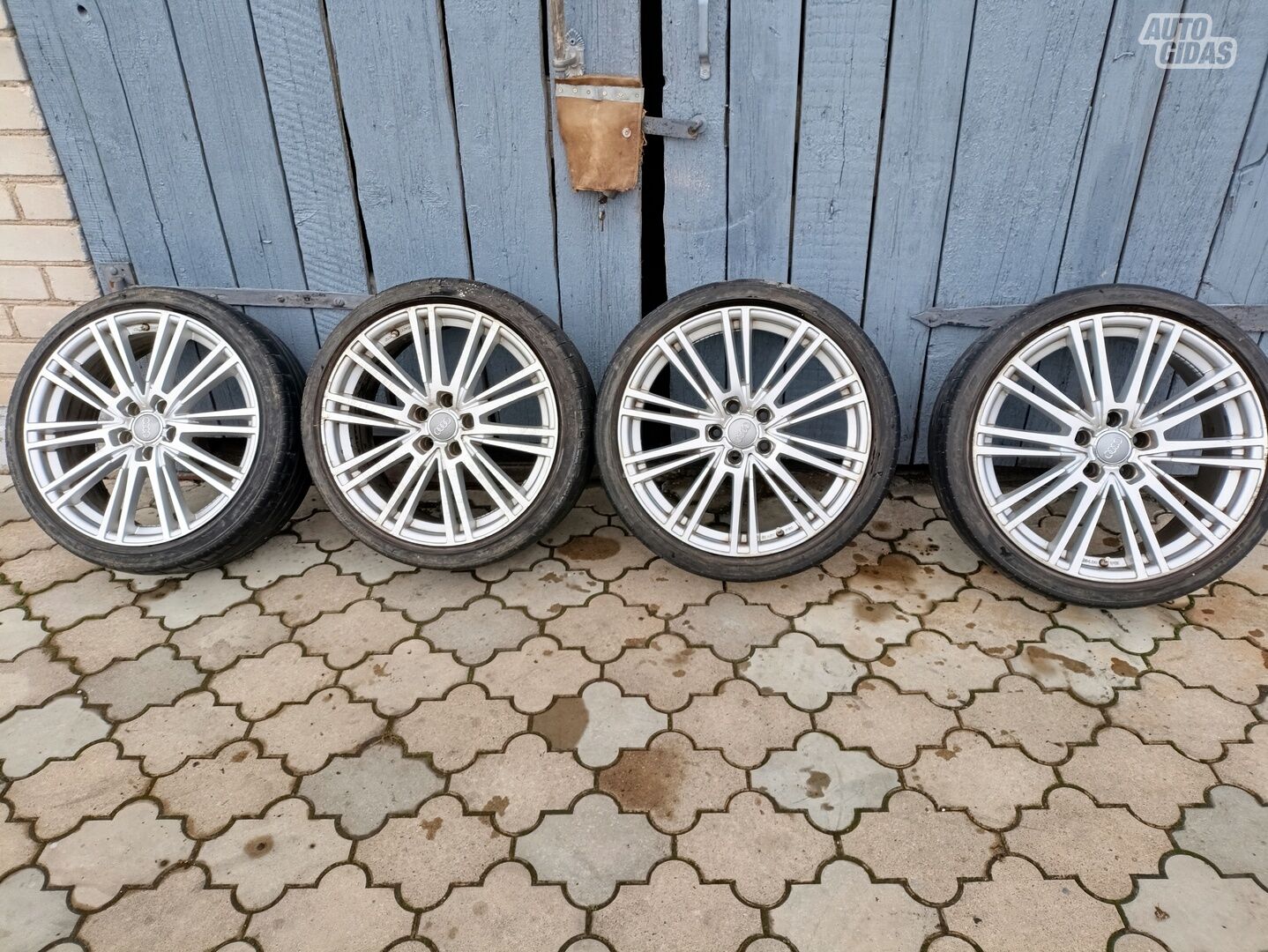 Light alloy R19 rims