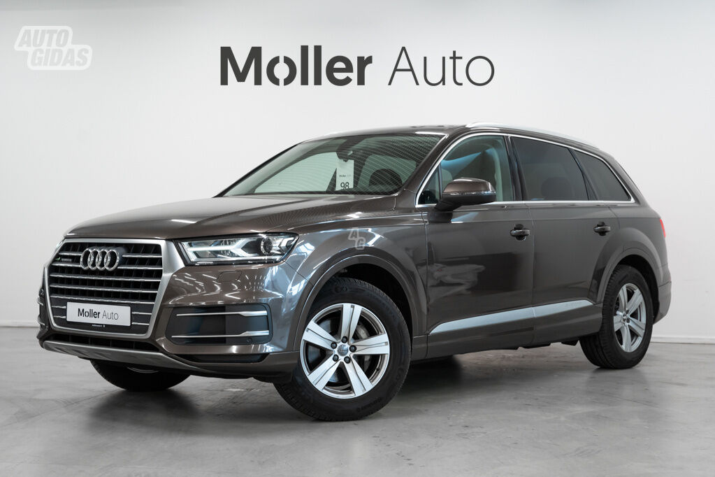 Audi Q7 2016 y Off-road / Crossover