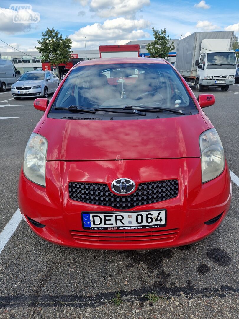 Toyota Yaris 2006 г Хэтчбек