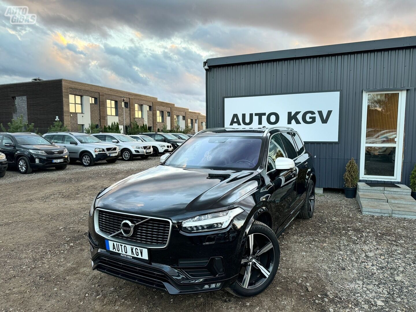 Volvo XC90 2016 г Внедорожник / Кроссовер