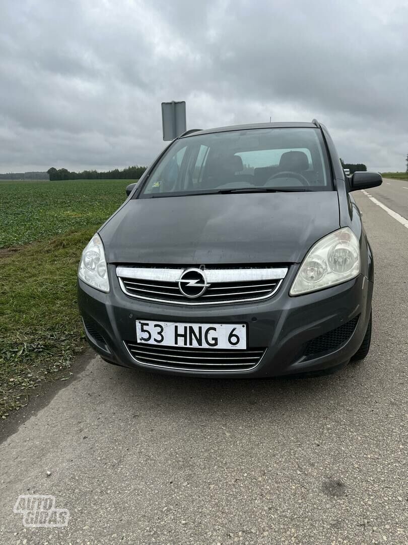 Opel Zafira B 2009 y