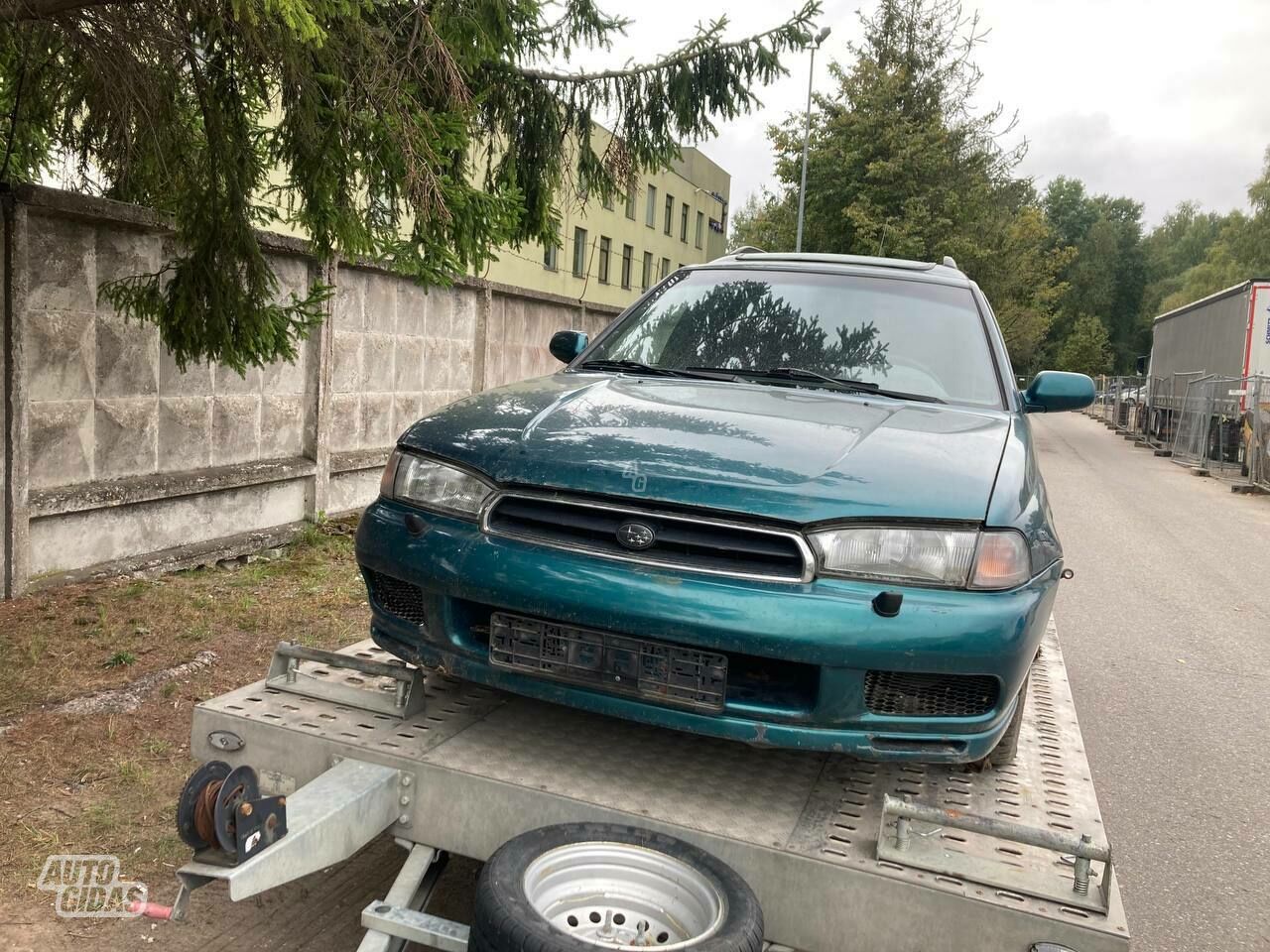 Subaru Legacy 2000 г запчясти