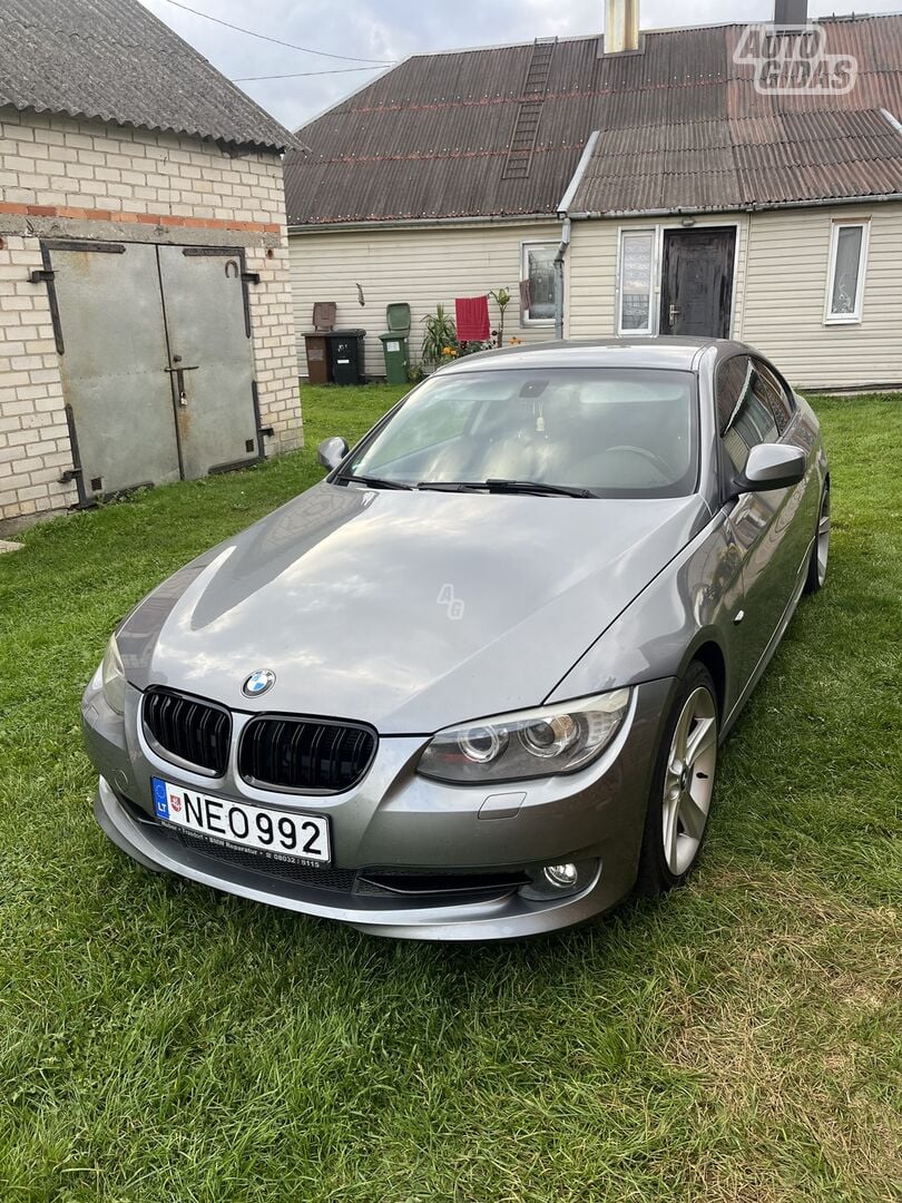 Bmw 320 2010 г Купе