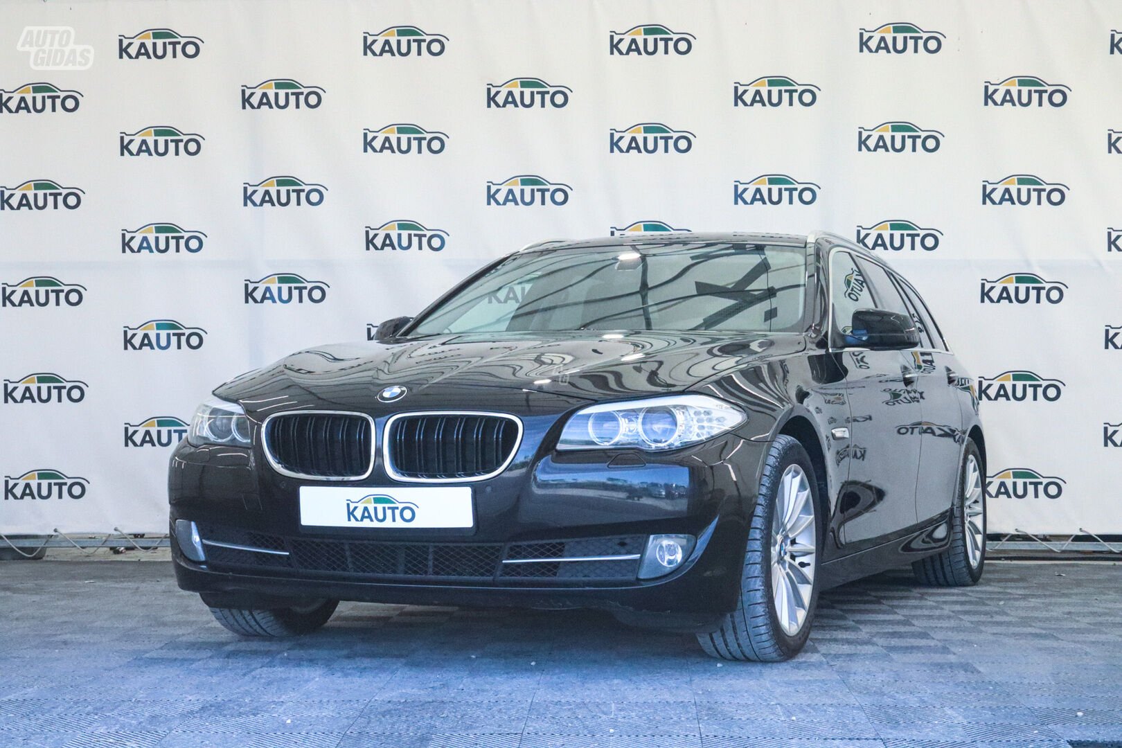 Bmw 520 2010 г Универсал