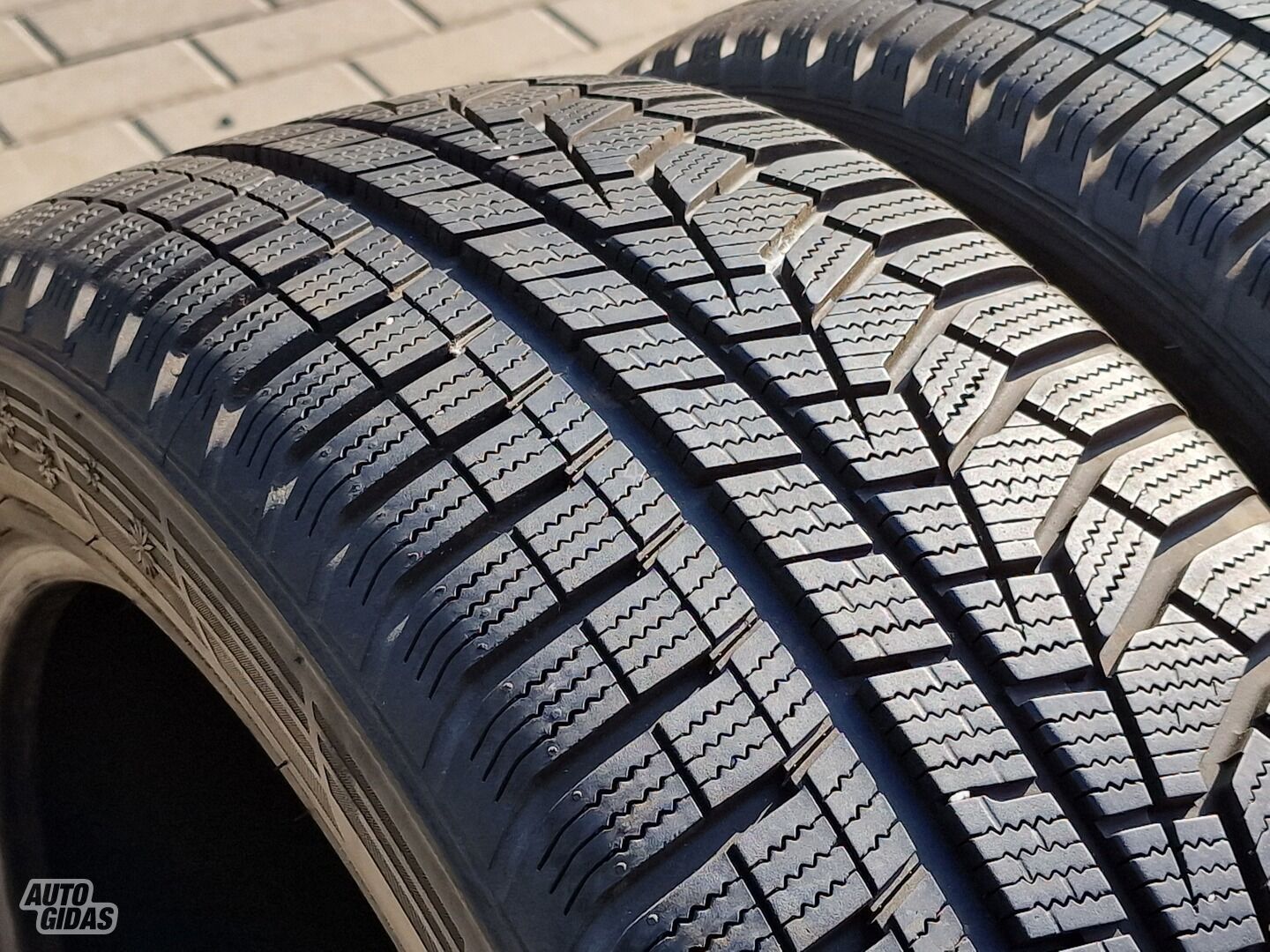 Hankook Winter i'cept evo2 R19 зимние шины для автомобилей