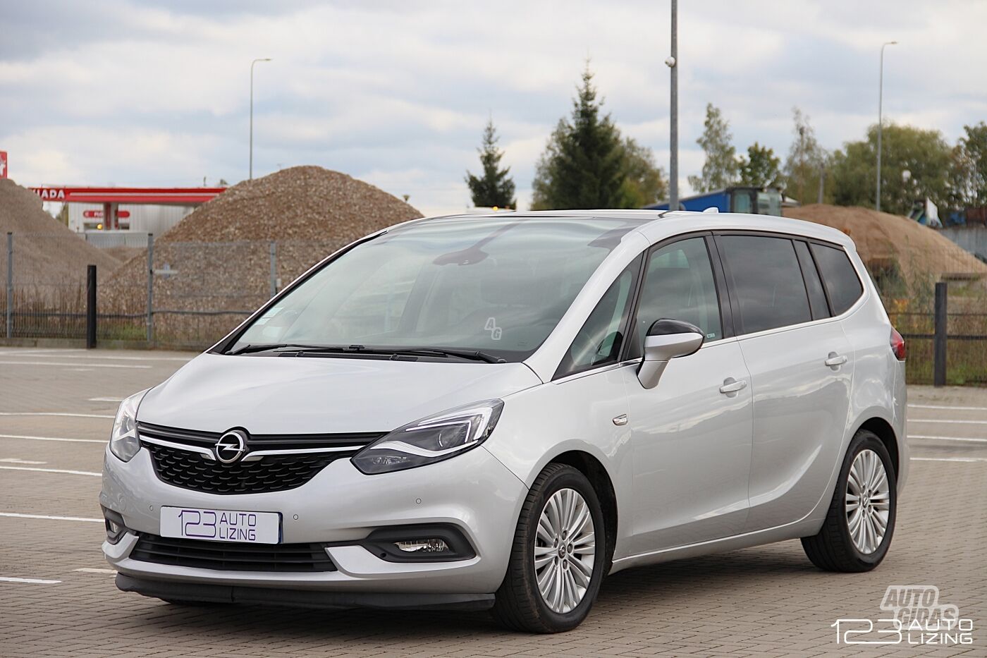 Opel Zafira tourer 2017 y Van