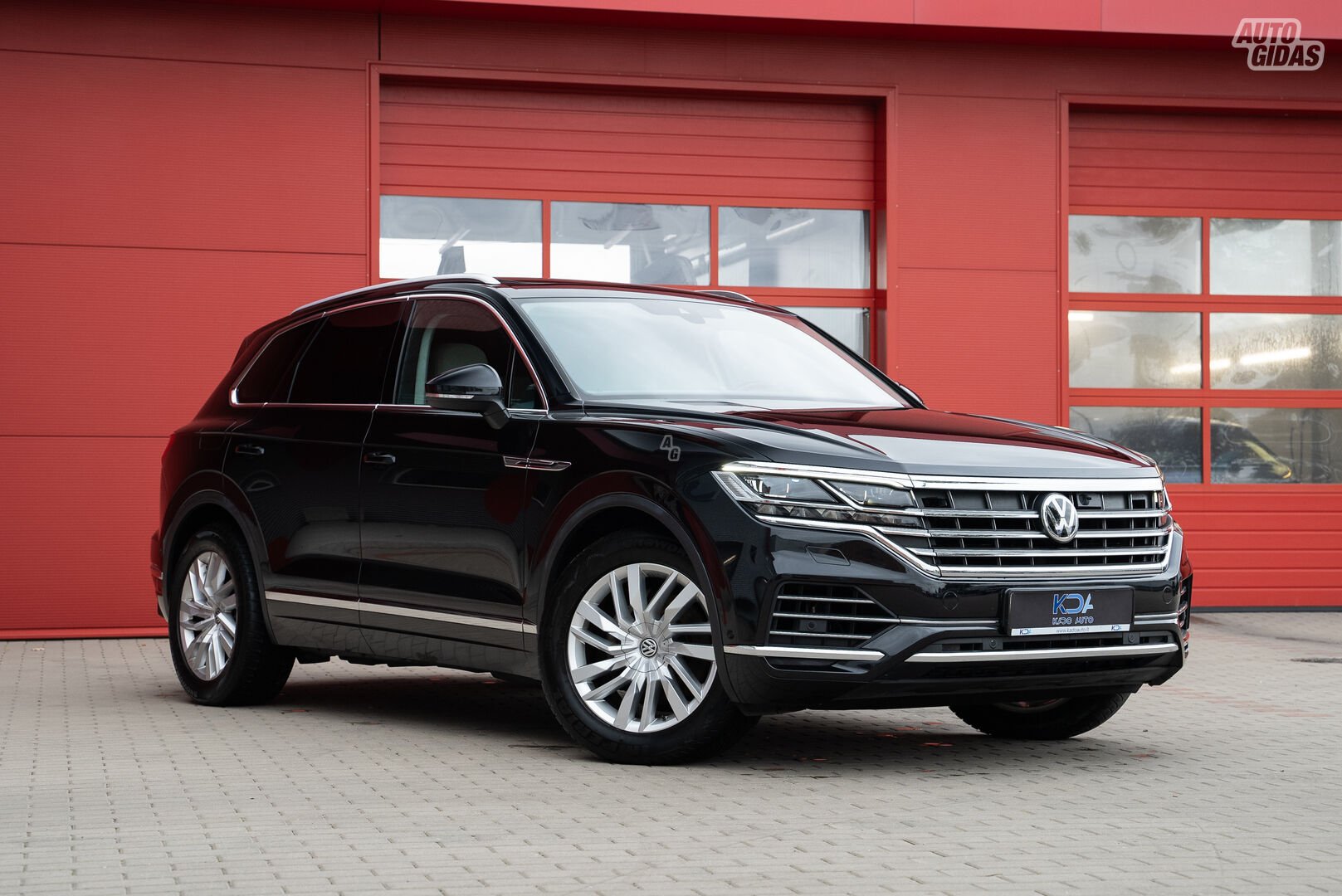 Volkswagen Touareg 2018 г Внедорожник / Кроссовер