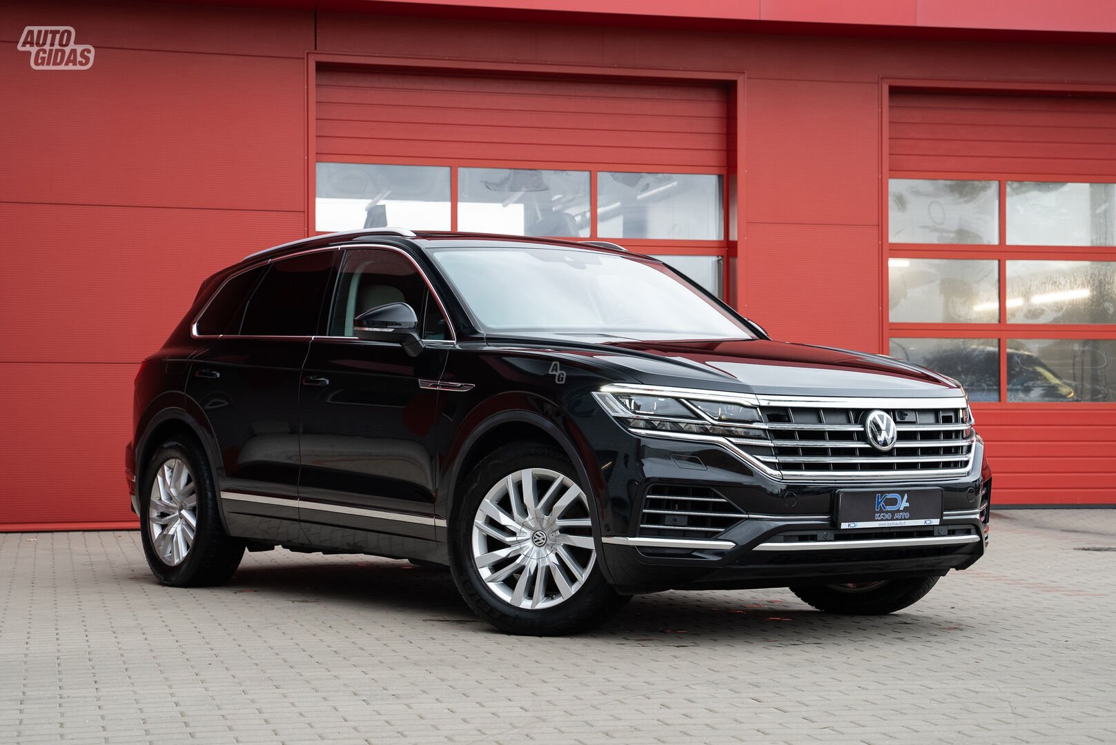 Volkswagen Touareg 2018 г Внедорожник / Кроссовер