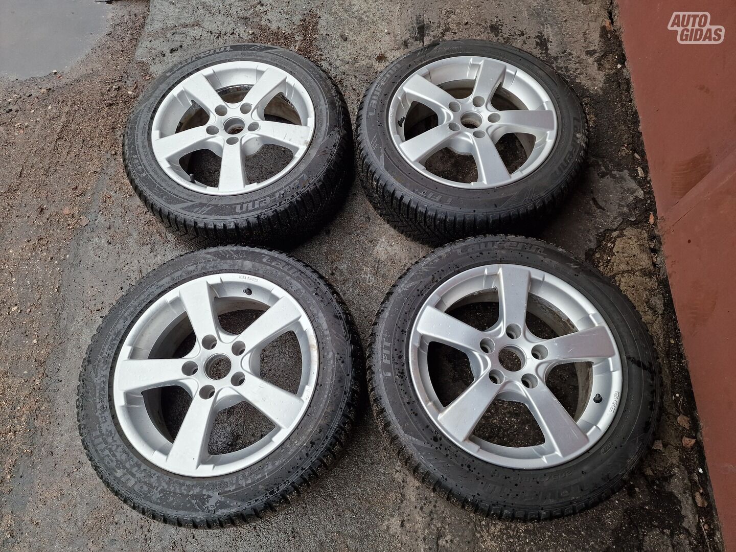 Light alloy R16 rims