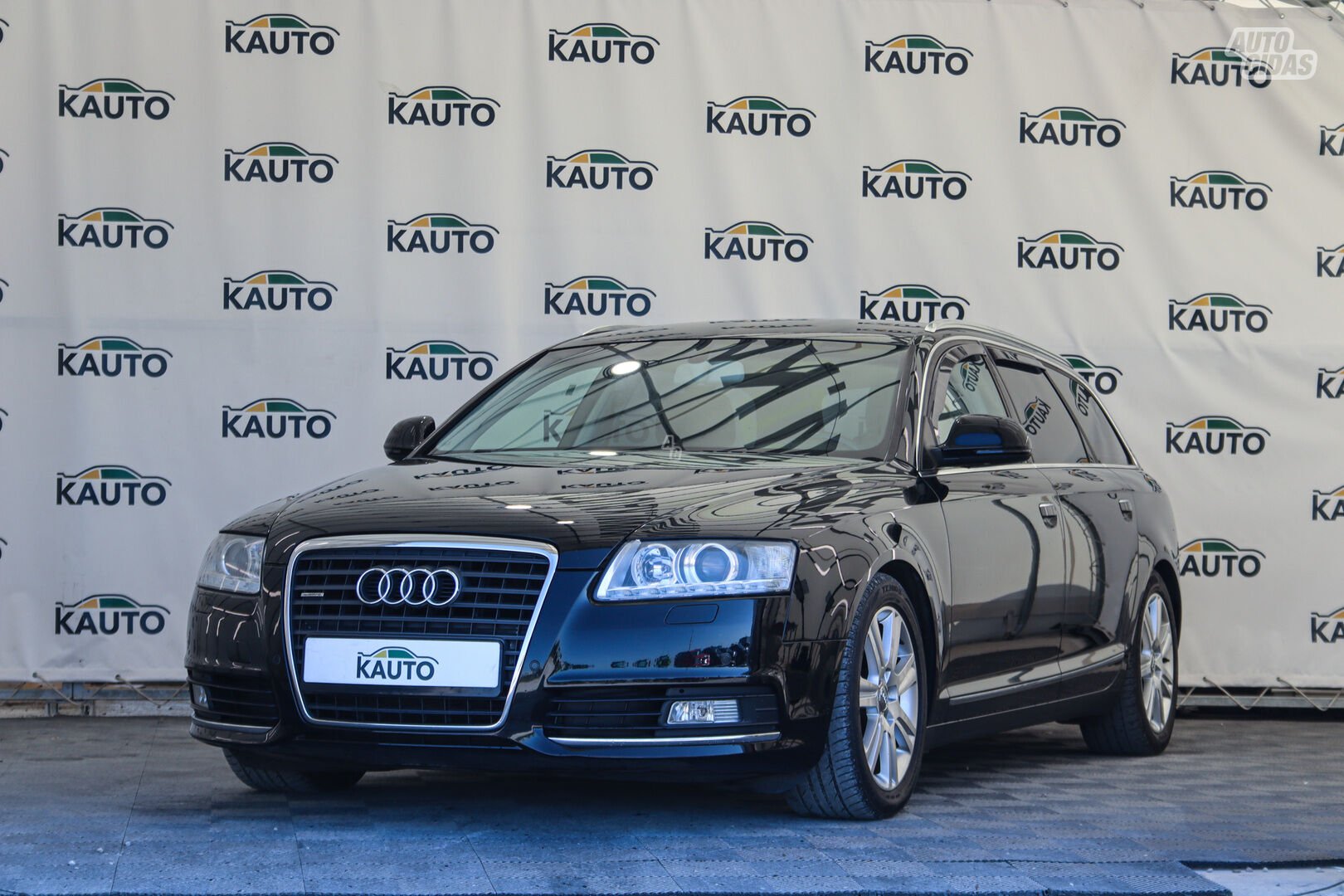 Audi A6 2011 г Универсал