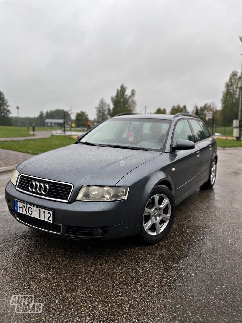 Audi A4 3208 2003 y