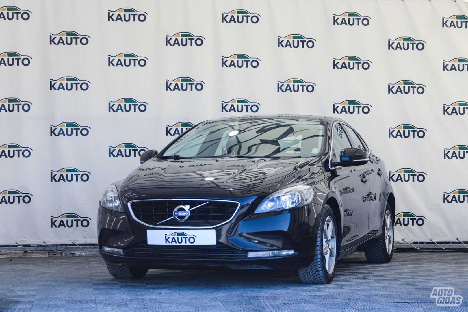 Volvo V40 2014 г Хэтчбек