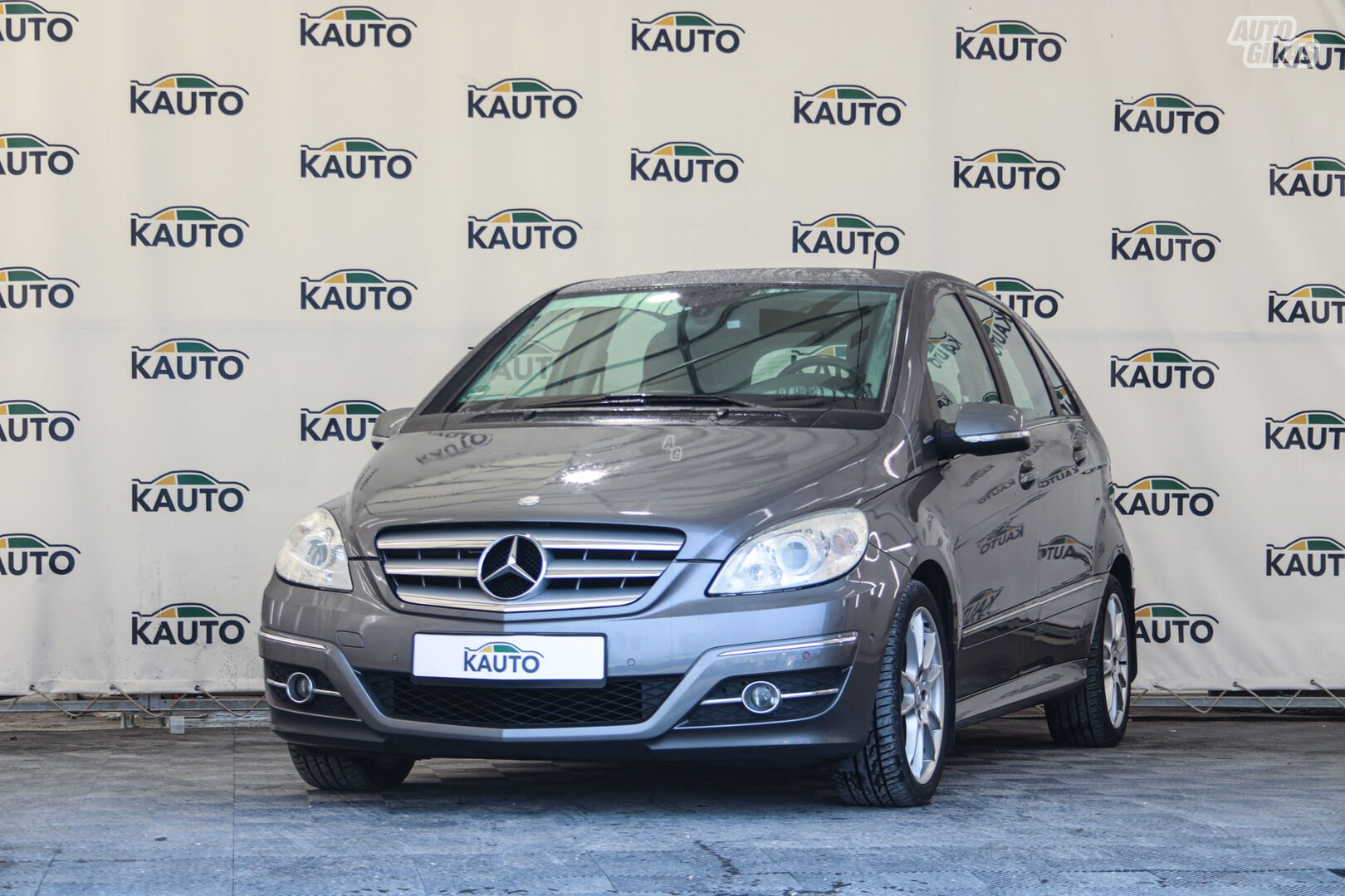 Mercedes-Benz B180 2009 y Hatchback