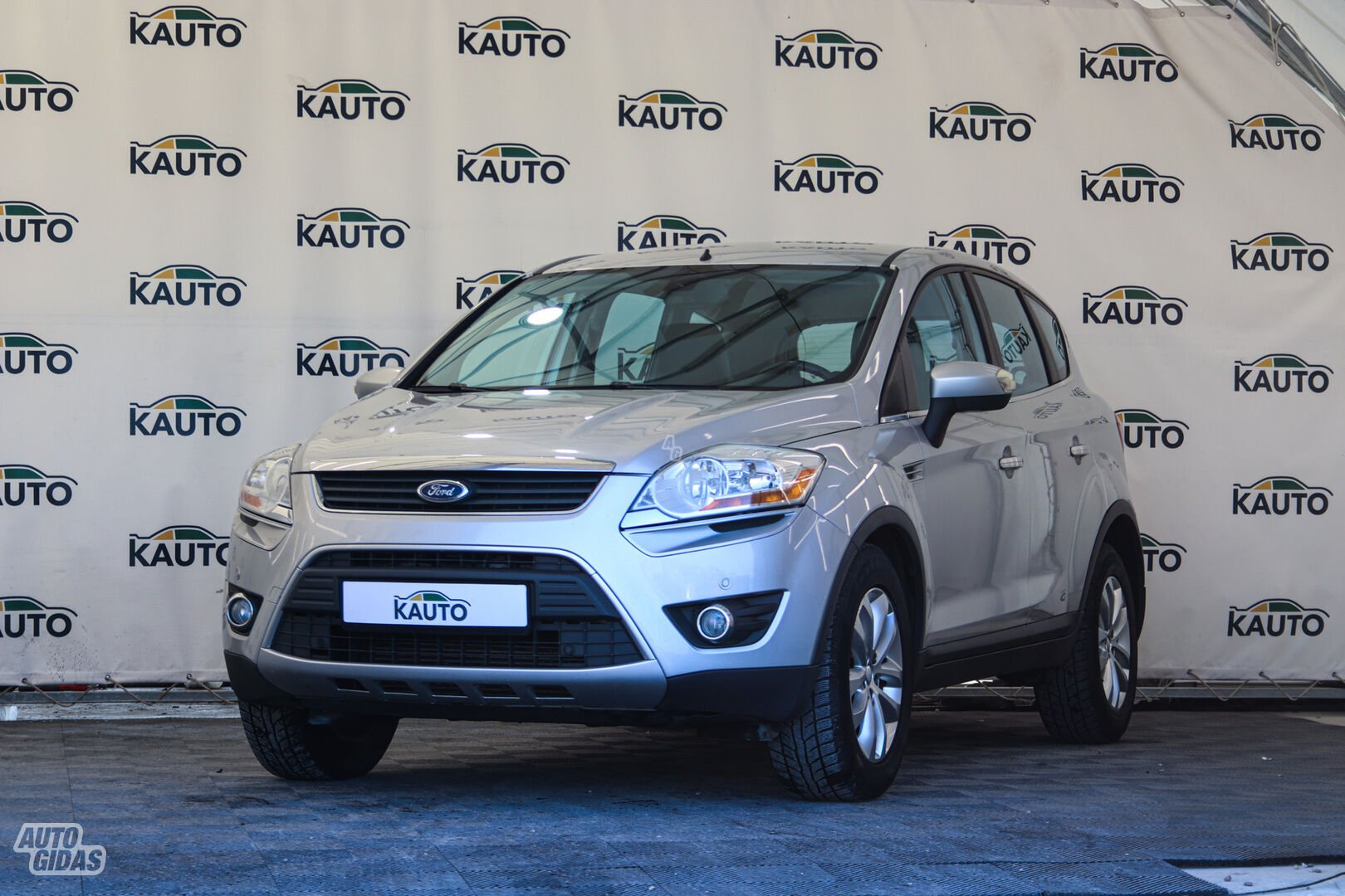 Ford Kuga 2008 y Off-road / Crossover