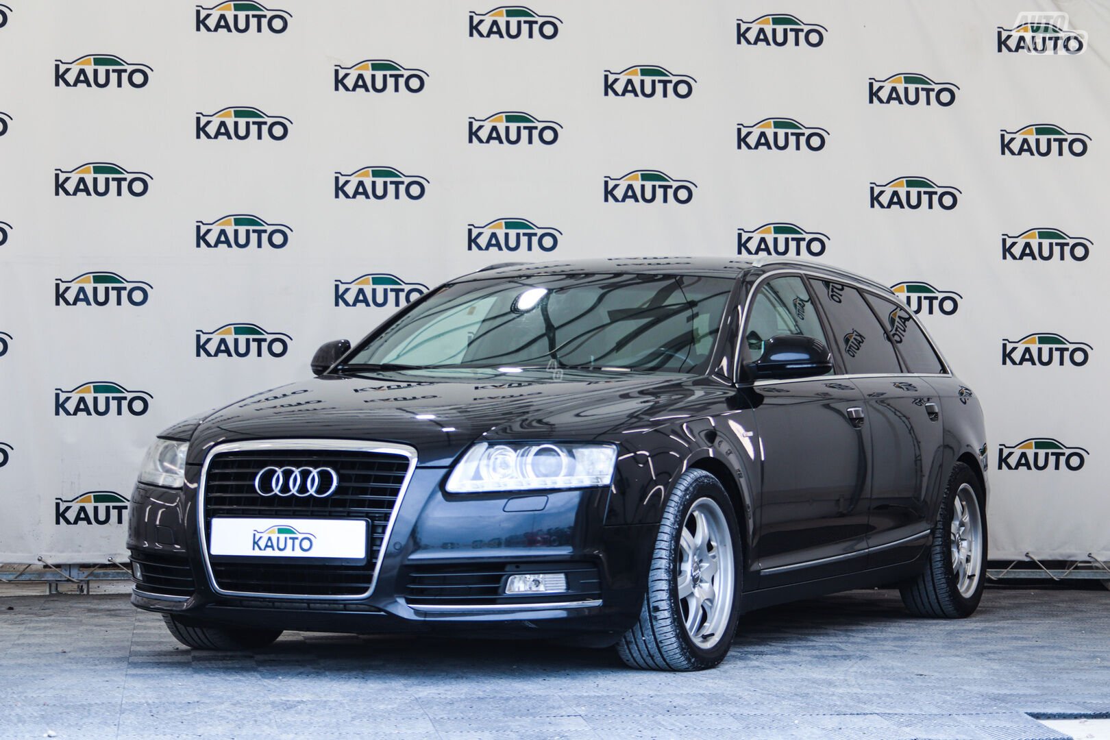 Audi A6 2010 m Universalas