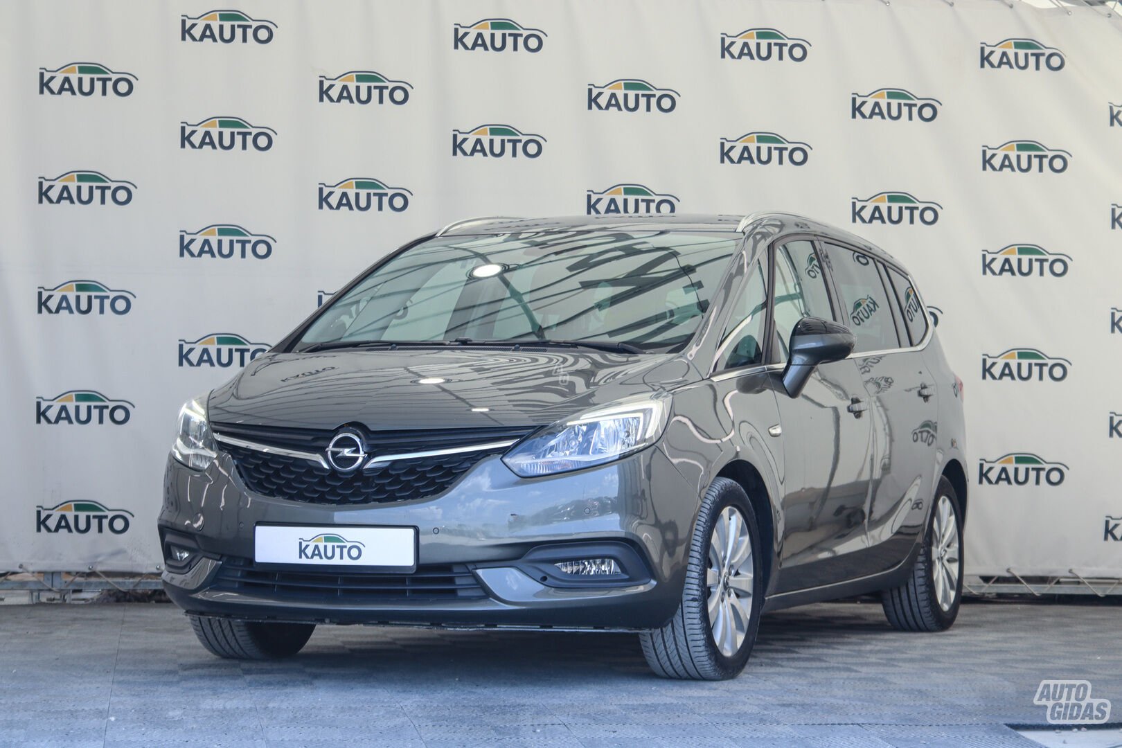 Opel Zafira 2017 г Минивэн