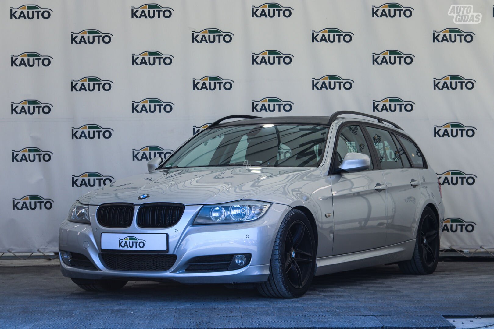 Bmw 320 2009 г Универсал