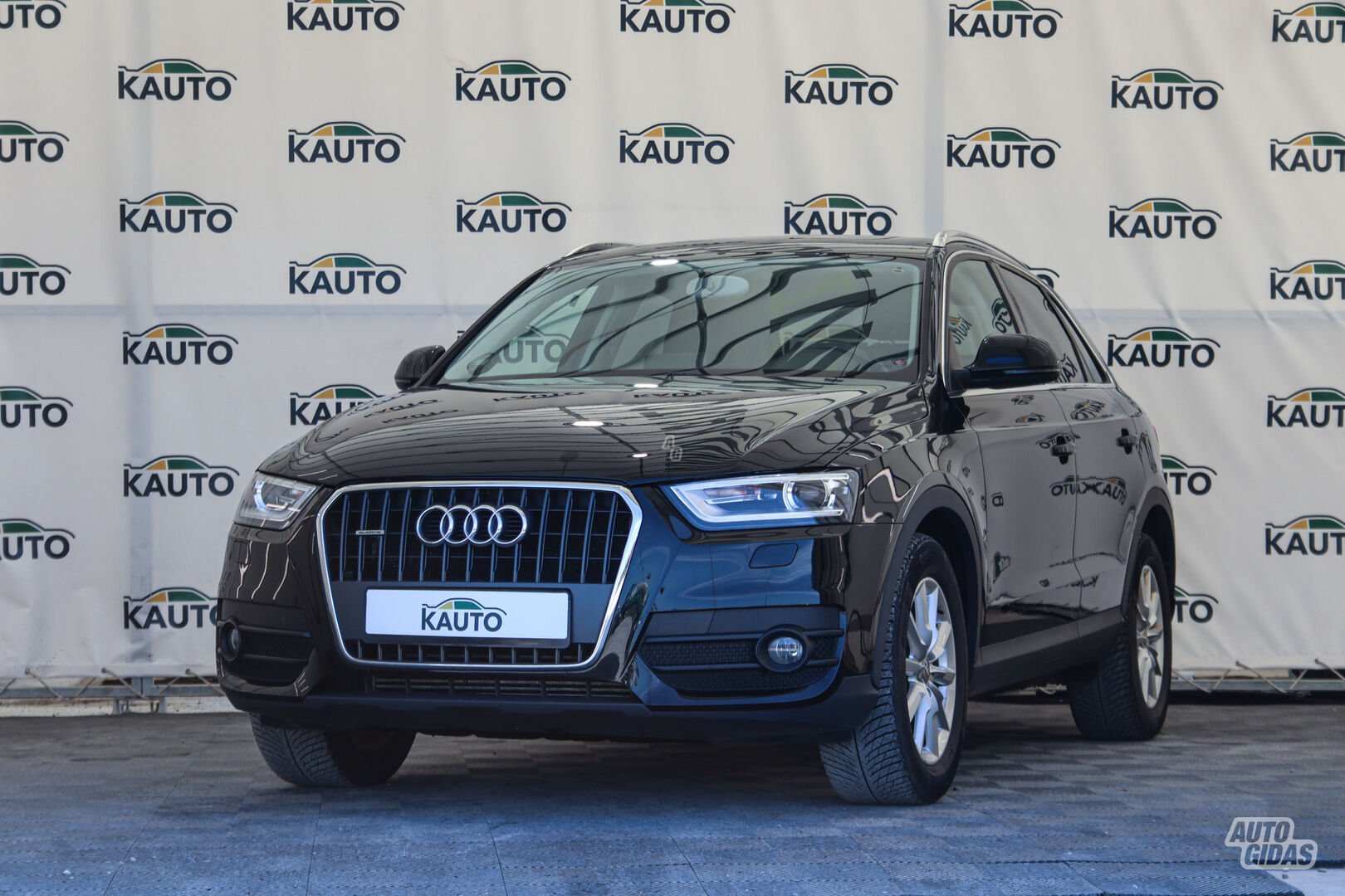 Audi Q3 2012 г Внедорожник / Кроссовер