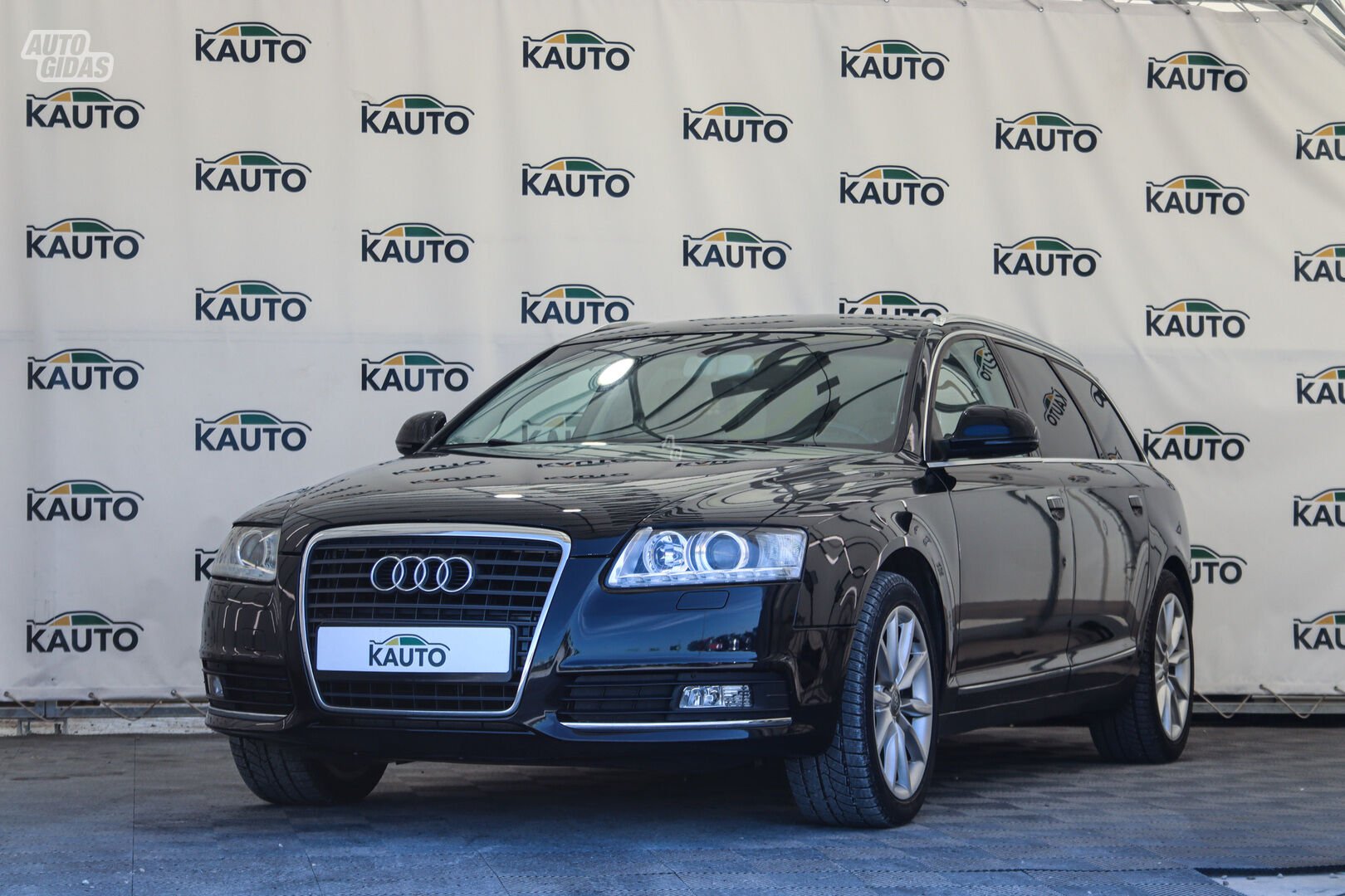 Audi A6 2011 m Universalas