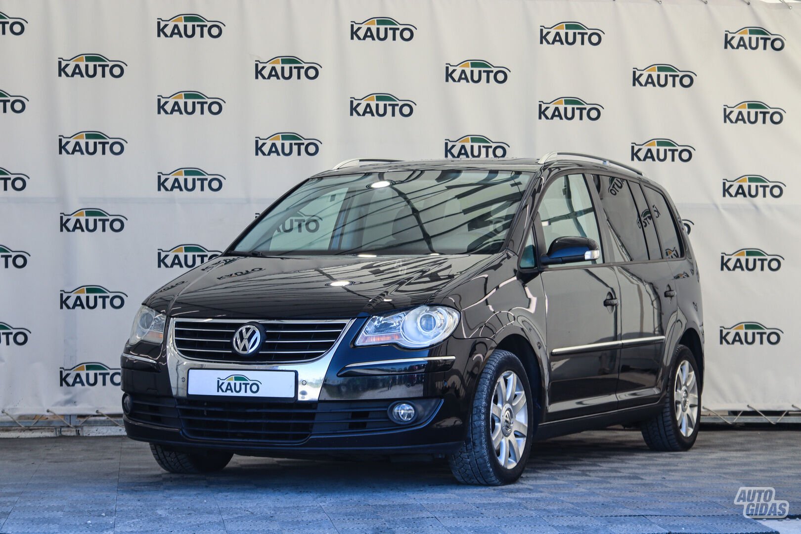 Volkswagen Touran 2008 г Минивэн