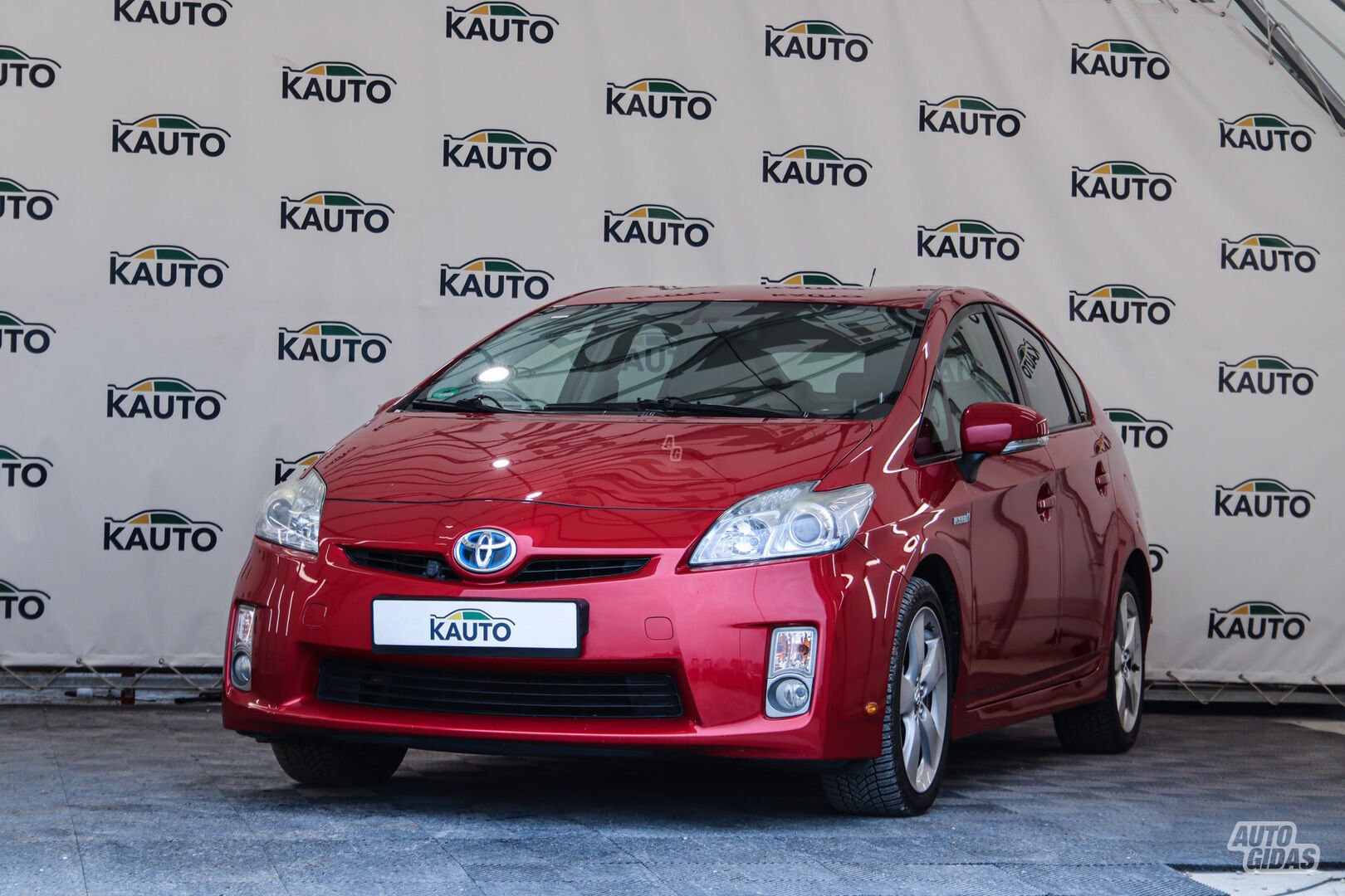 Toyota Prius 2010 г Хэтчбек