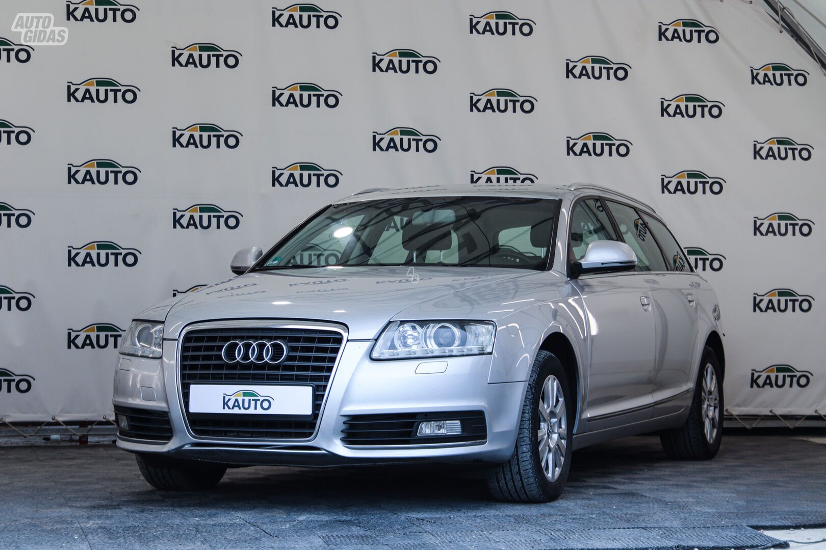 Audi A6 2008 m Universalas