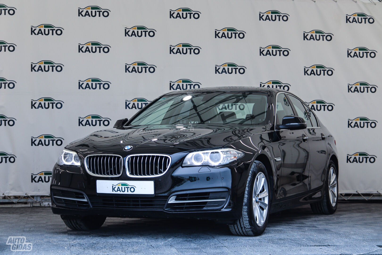 Bmw 520 2015 г Седан