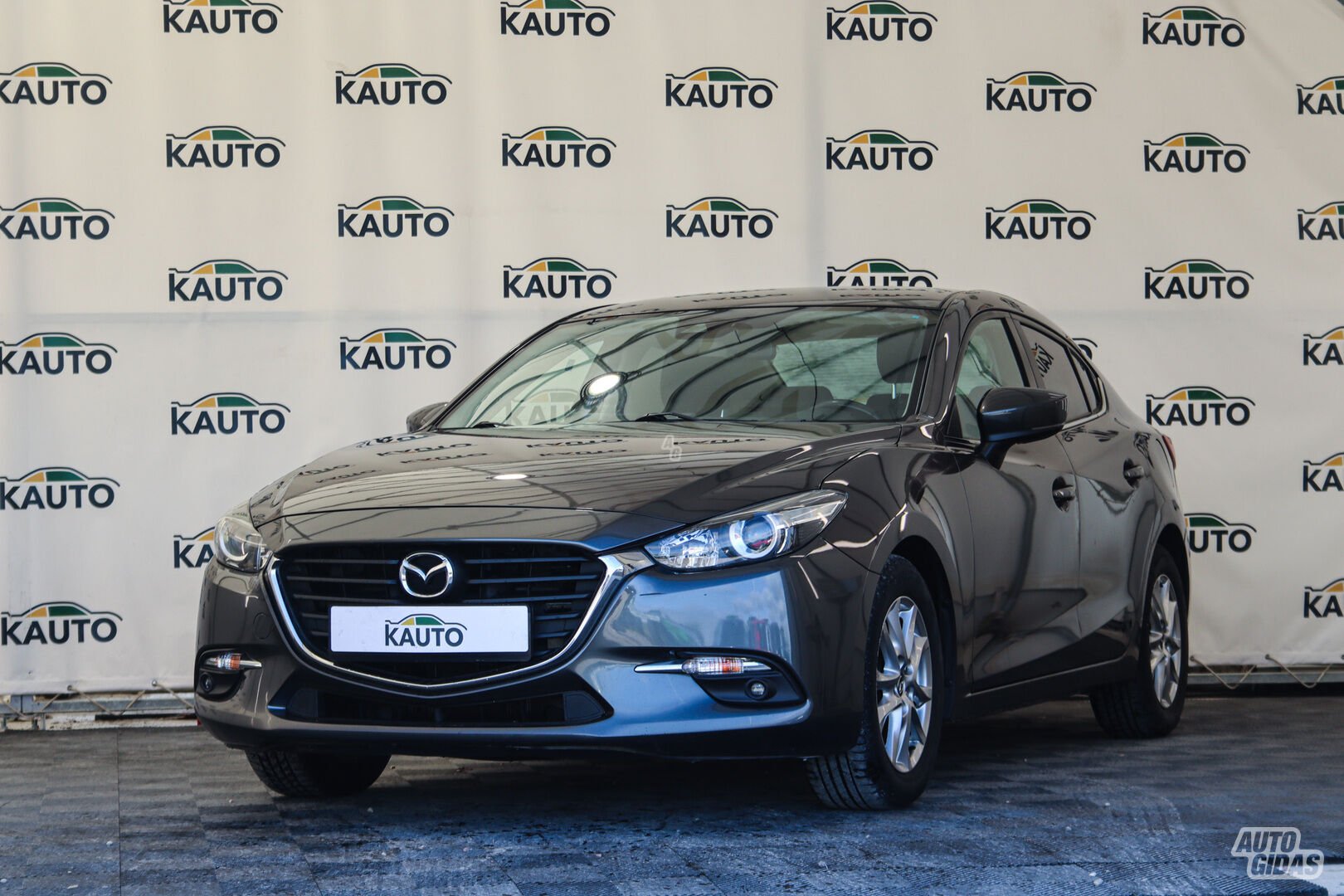 Mazda 3 2018 y Sedan