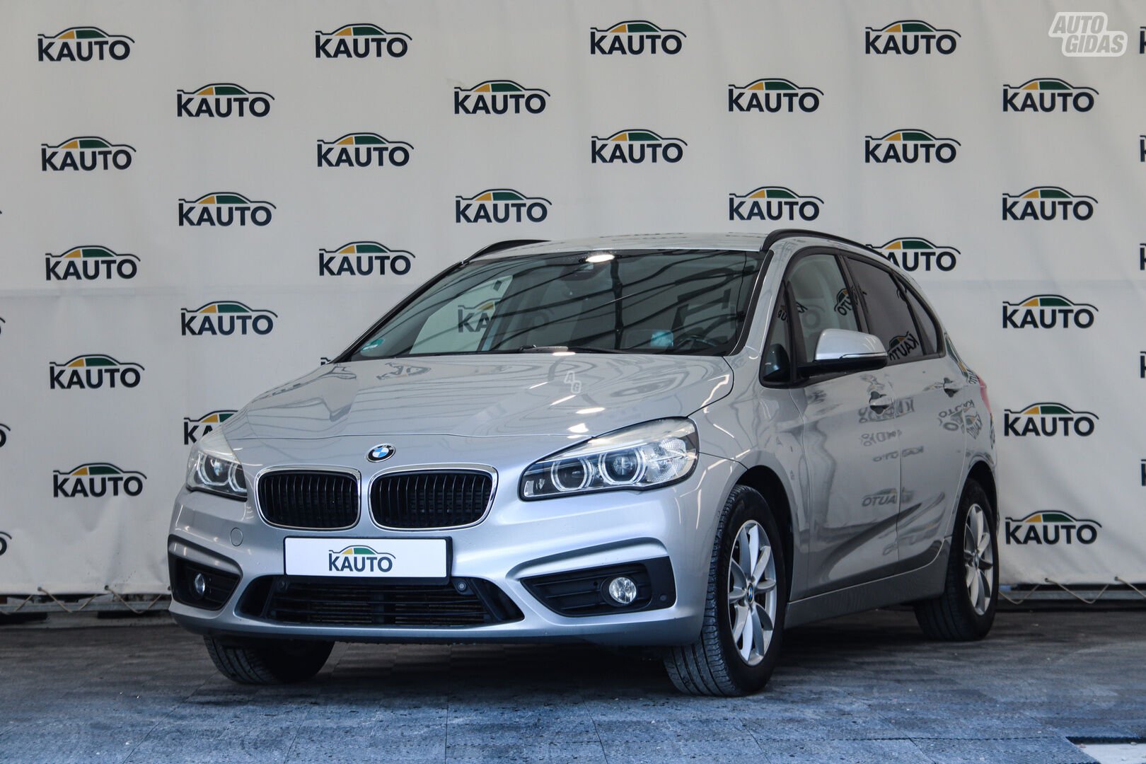 Bmw 218 2015 m Vienatūris