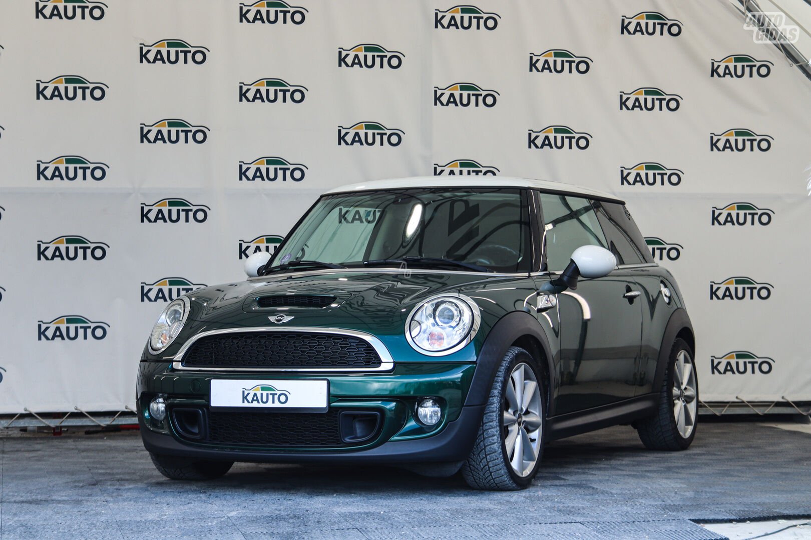 Mini Cooper S 2013 г Хэтчбек