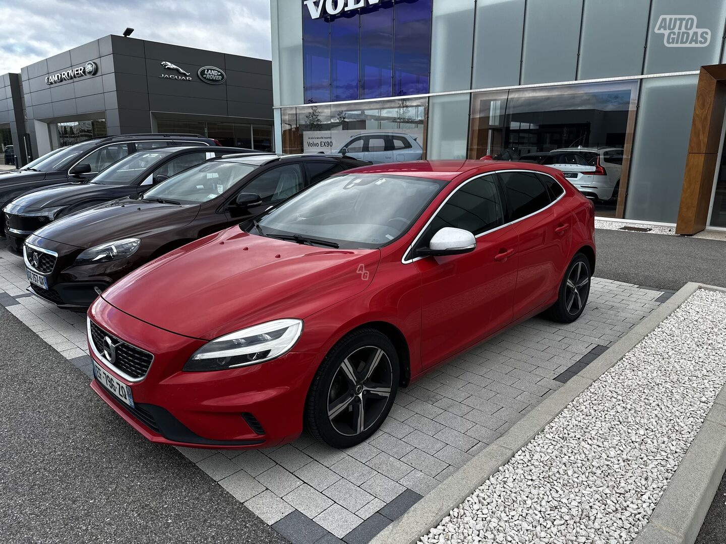 Volvo V40 2016 y Wagon