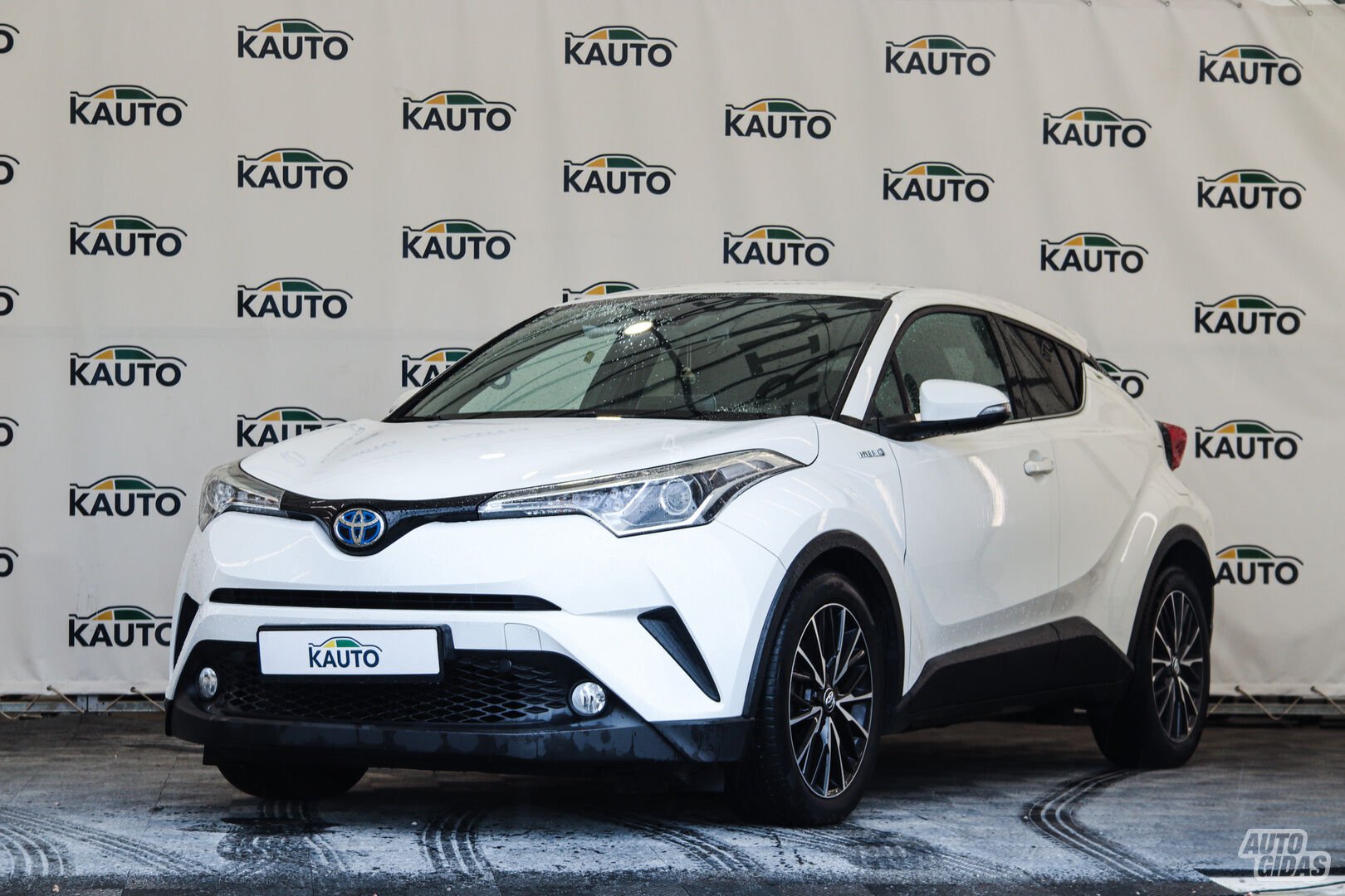 Toyota C-HR 2018 y Off-road / Crossover