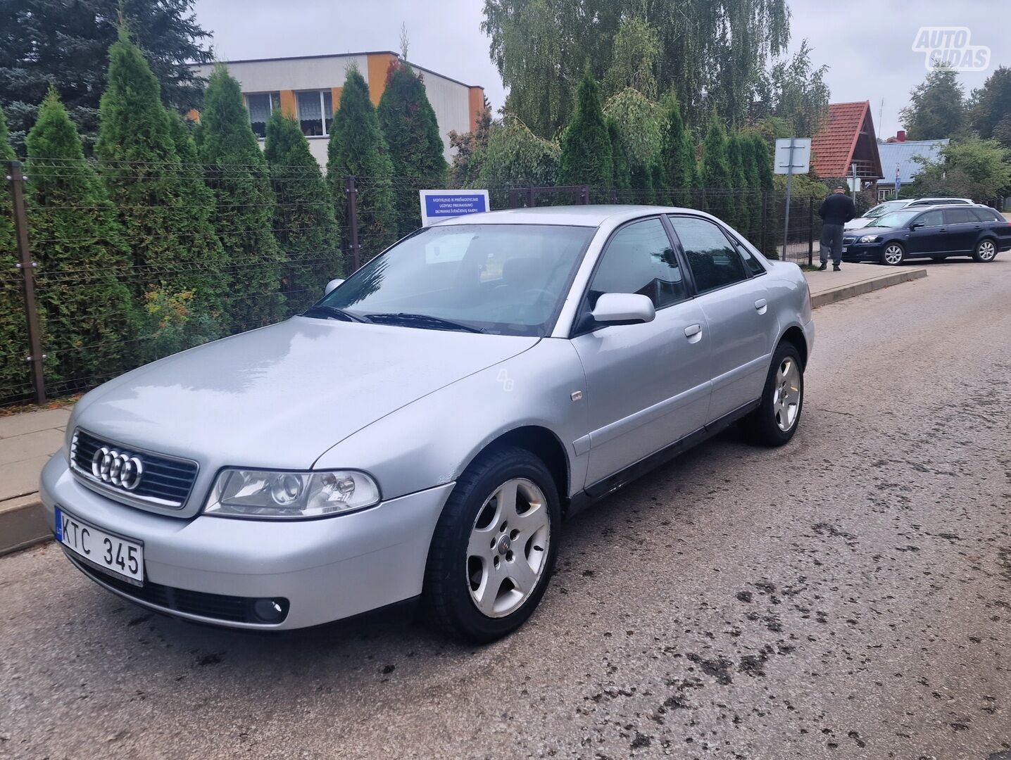 Audi A4 2000 г Седан