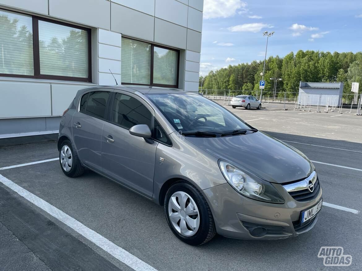 Opel Corsa 2011 y Hatchback