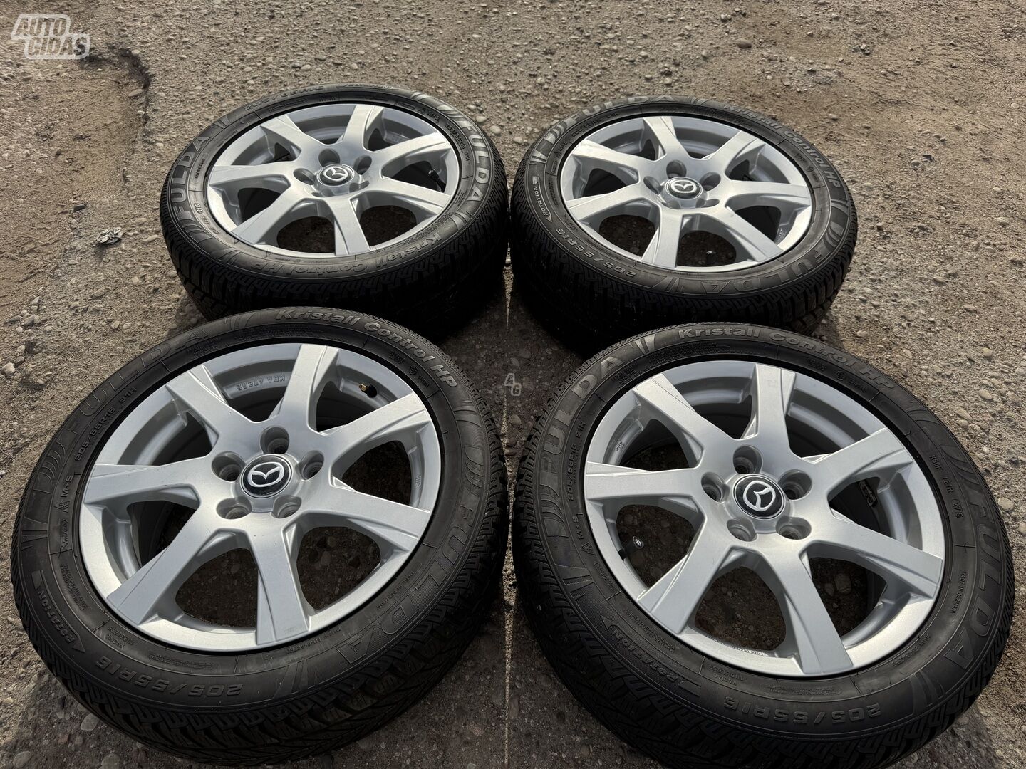 Mazda Siunciam, 6.5J ET50 light alloy R16 rims