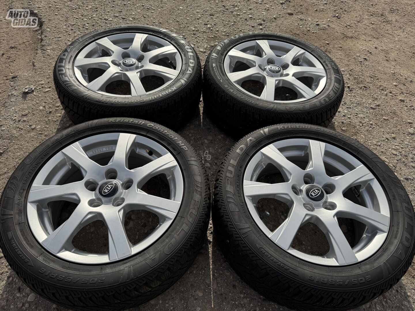 KIA Siunciam, 6.5J ET50 light alloy R16 rims