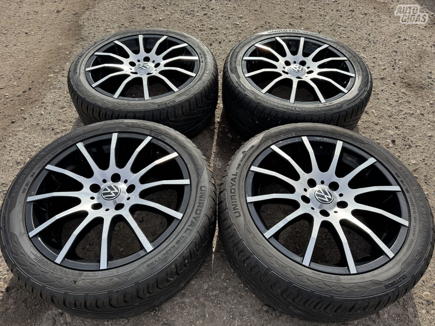 Volkswagen SIunciam, 7,5J ET38 light alloy R17 rims