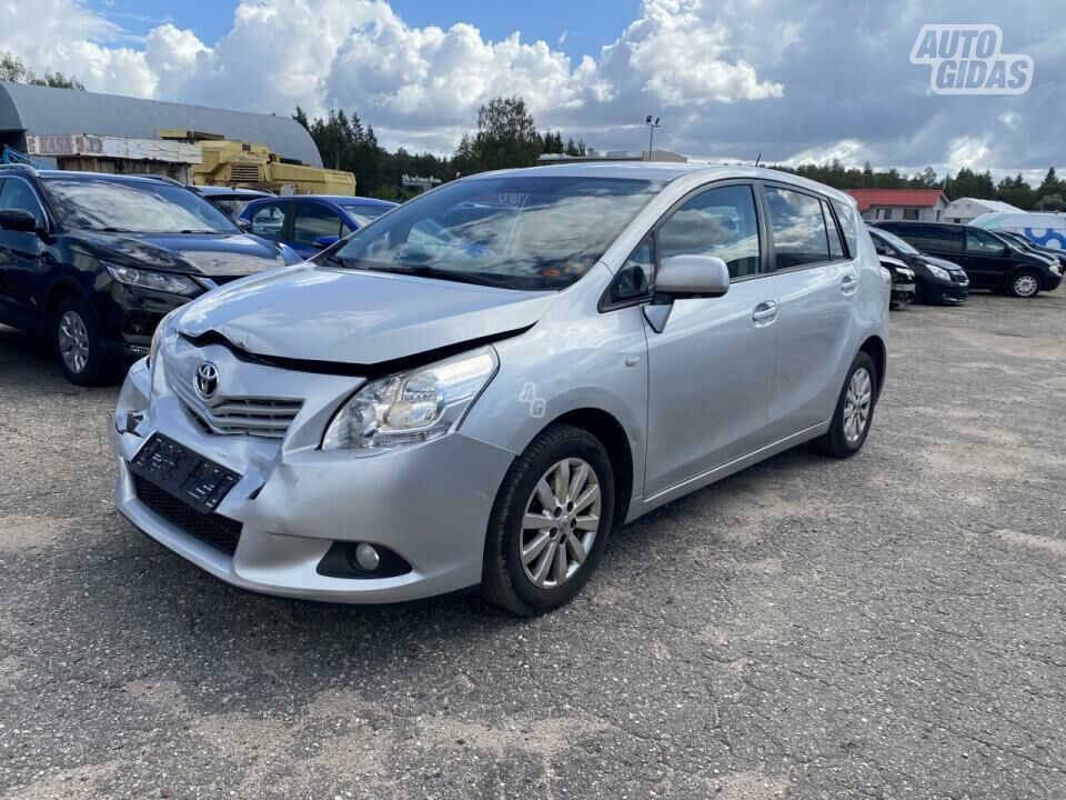 Toyota Verso 1.8 MAN.6 1.8 2012 г