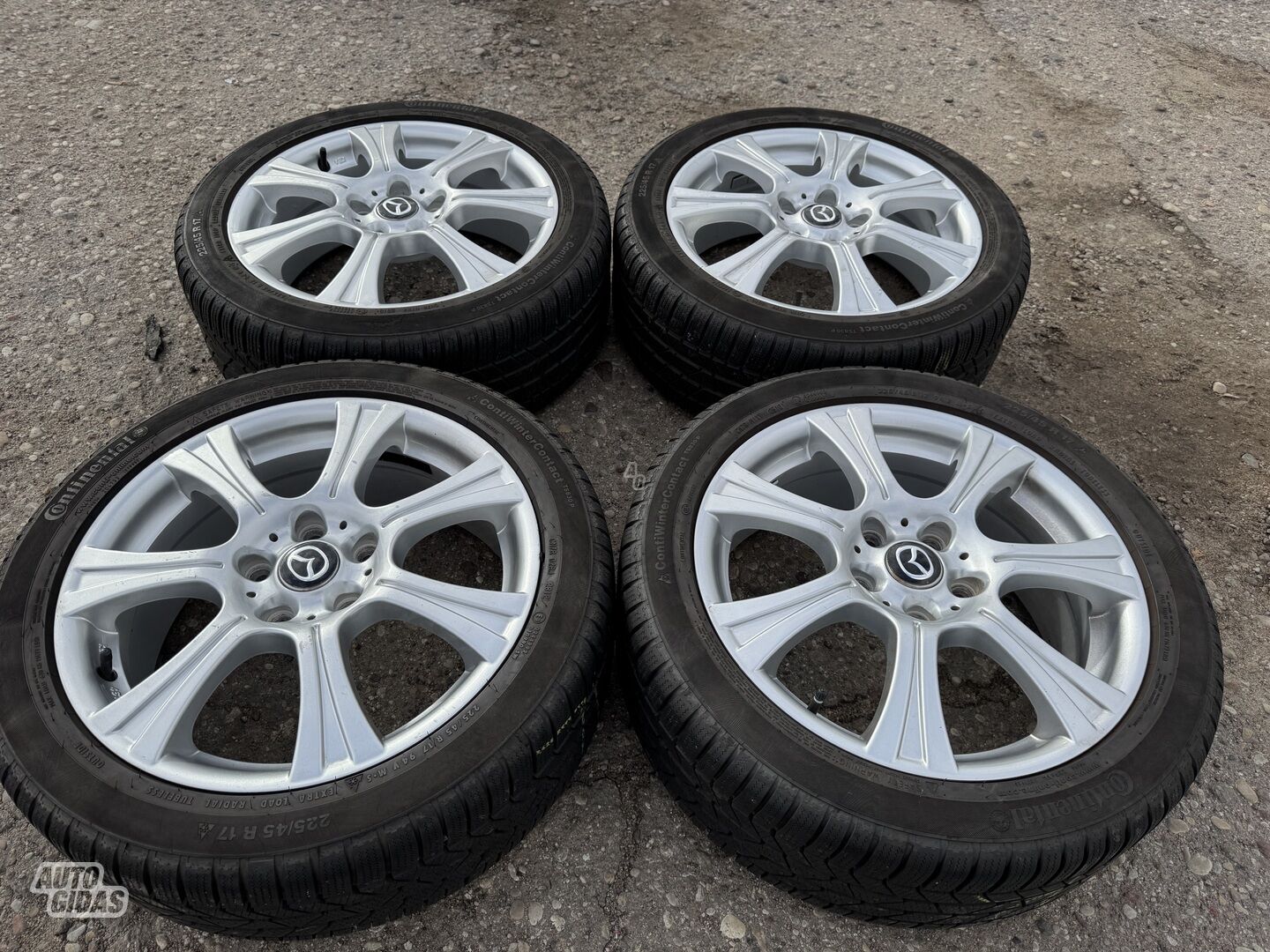 Mazda Siunciam, 7J ET49 light alloy R17 rims