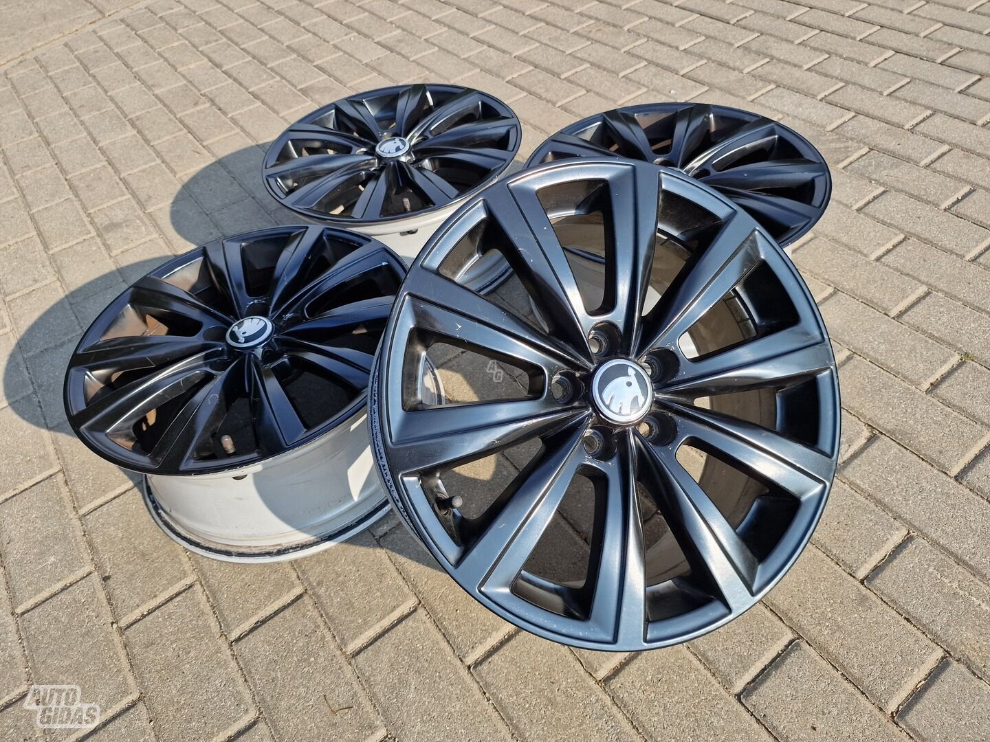 Skoda Fabia, Rapid Fabia light alloy R16 rims