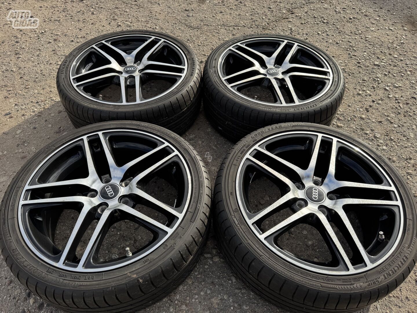 Audi Siunciam, 8J ET60 light alloy R18 rims