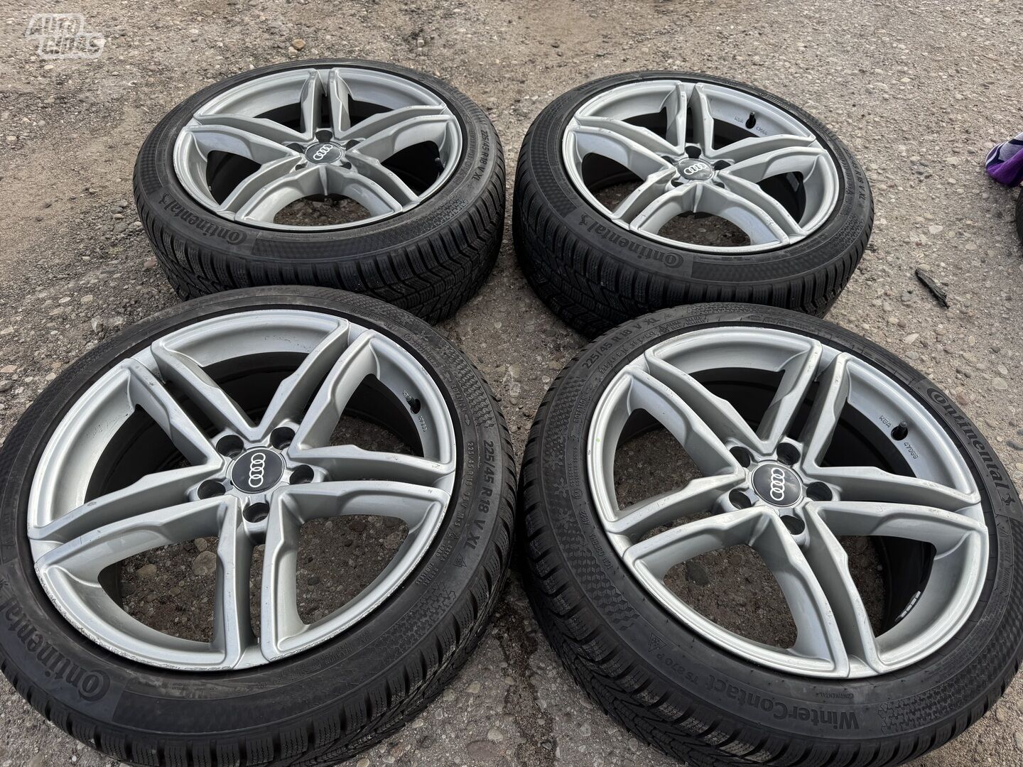 Audi Siunciam, 8J ET35 light alloy R18 rims