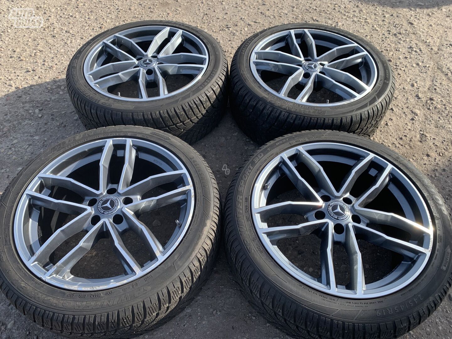 Mercedes-Benz Siunciam, 8.5j ET45 light alloy R19 rims